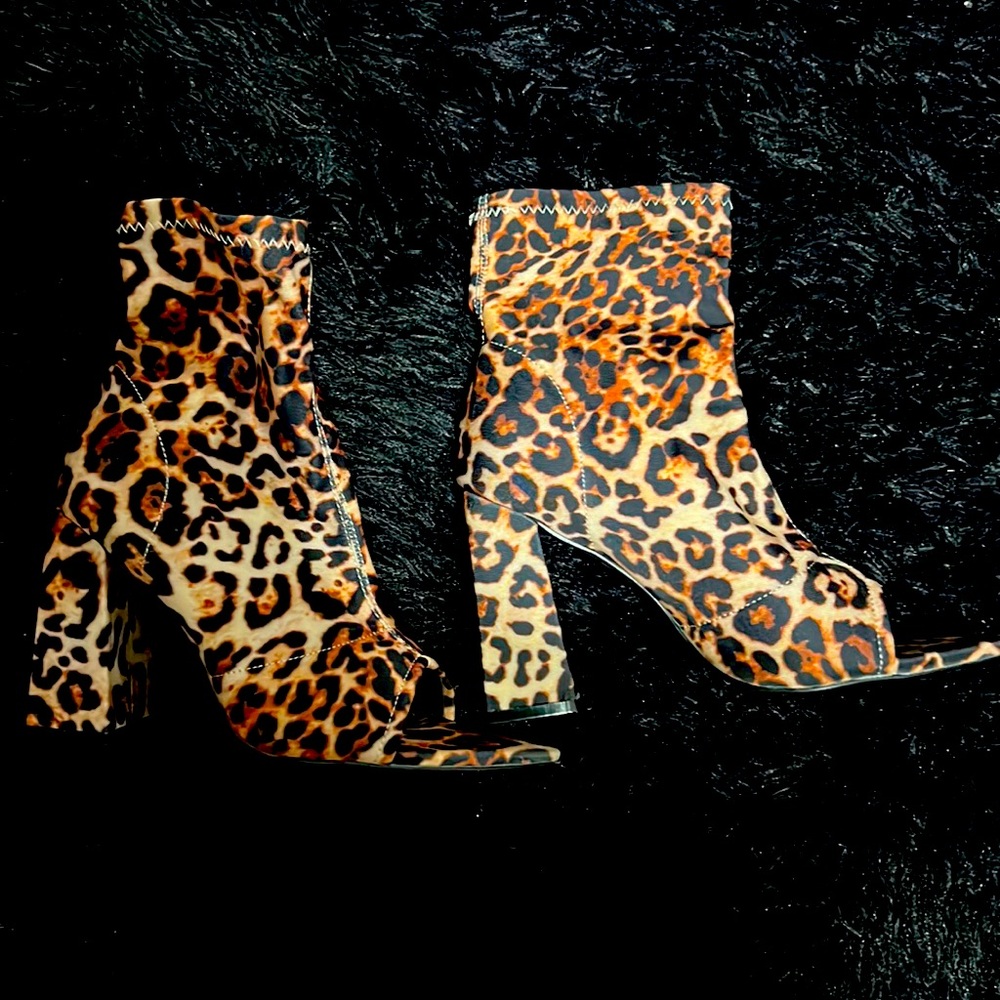 Leopard Print Ankle Boots. NWOT
